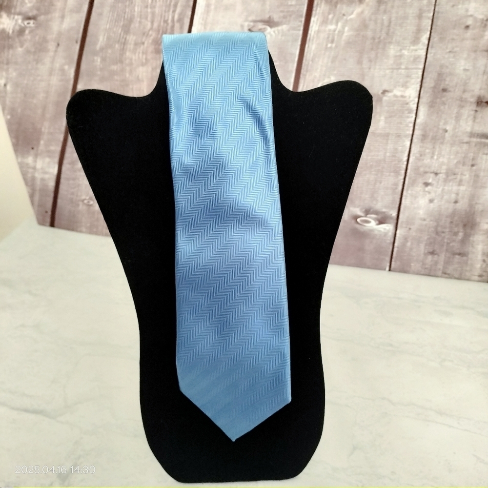 CHAPS Necktie Silk Light Blue Men's Tie Striped Textured Formal Classic Handmade